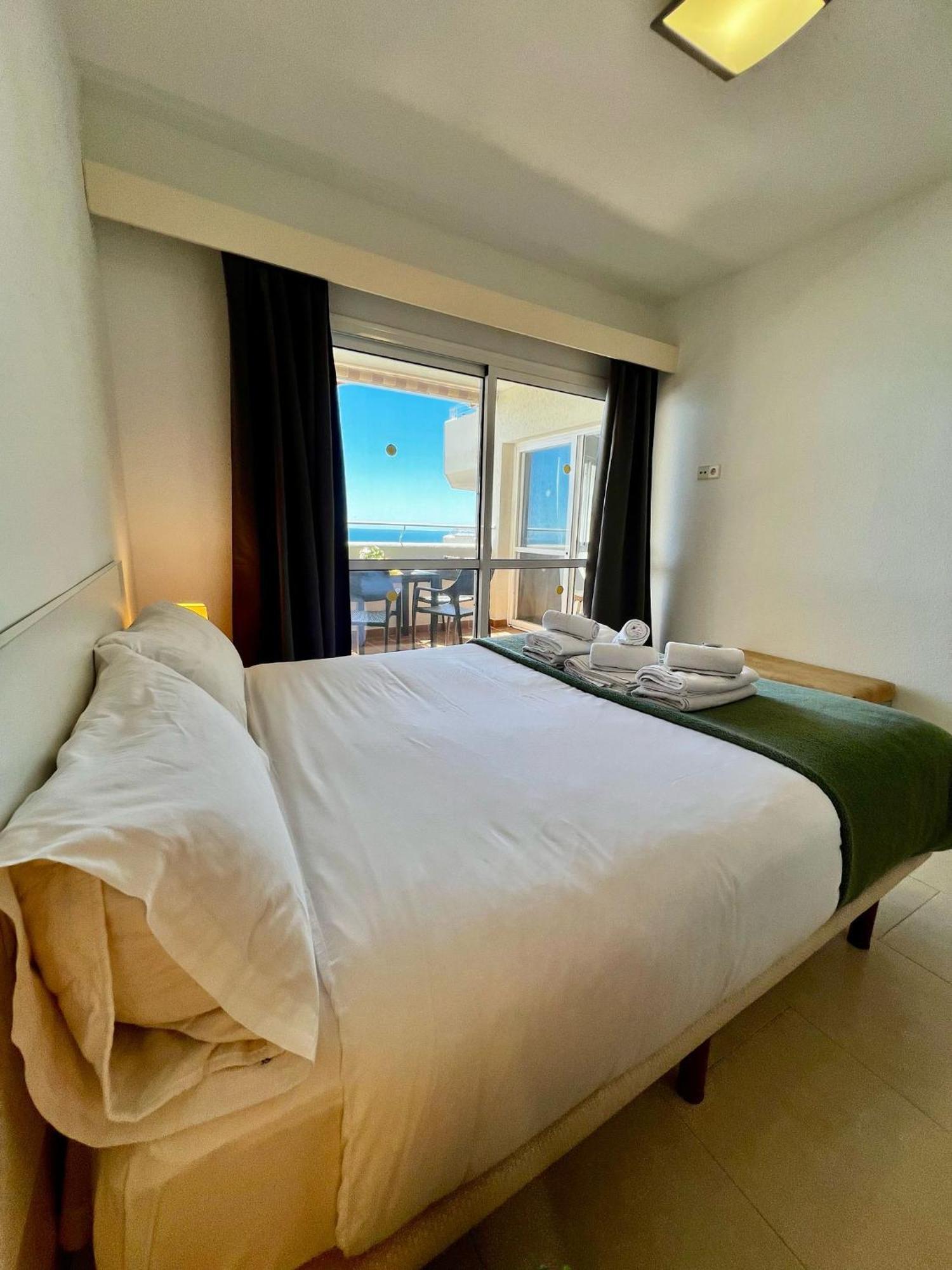 Frontal Sea View Apartment Benalbeach Benalmádena Exteriör bild